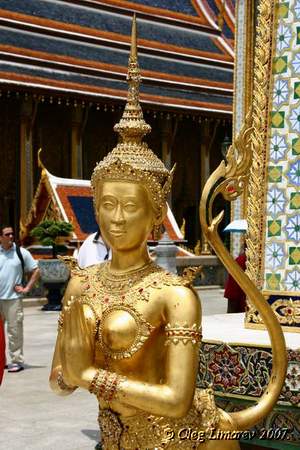 Дворцовая скульптура. Королевский дворец в Бангкоке.(фото Лимарева Олега)