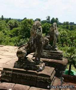  Львы храма Та Кео? (Ангкор. Камбоджа. Фото Лимарева В.Н.)
