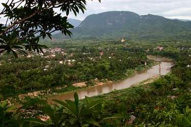   Вид на город Луангпхабанг. Лаос. (фото Лимарева В.Н.)