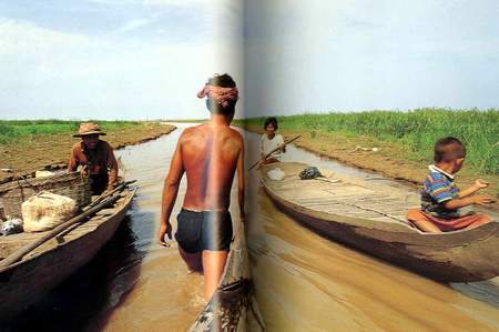 На каналах озера Тонлесап. Камбоджа.(Фото из Insight Guides: Laos&Cambodia.)