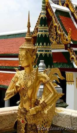 Дворцовая скульптура. Королевский дворец в Бангкоке.(фото Лимарева Олега))
