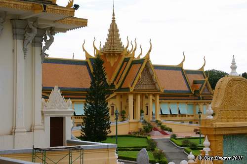 Храмовый комплекс.  (Камбоджа. Пном-Пень. Королевский. дворец.) (фото Лимарева Олега)
