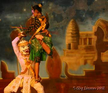  Сцена из индийского эпоса (эпической поэмы) Рамаяна в исполнении кхмерского балета. Камбоджа.г. Сиеамреап. (фото Лимарева Олега)