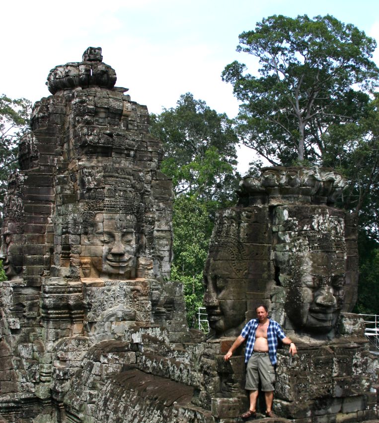 Лики Короля-Бога Джаявармана 7. Храм Байон. Камбоджа. Фото Лимарева Олега.